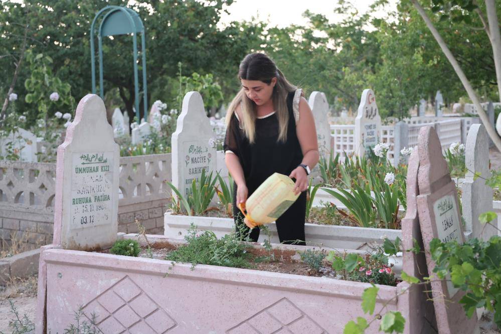 Film gibi: 1 günlükken cami avlusuna bırakılan Ayşe, 32 yıl sonra ailesini buldu 2